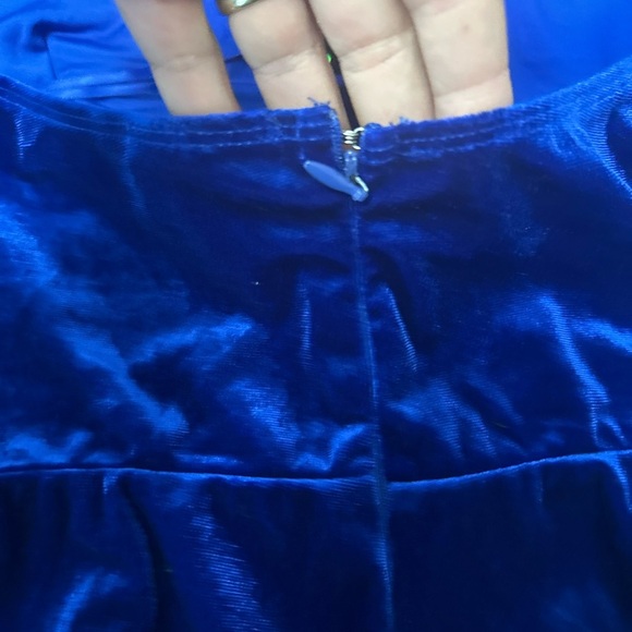 Chic Blue Jumpsuit with Flowing Palazzo Style - Picture 6 of 8